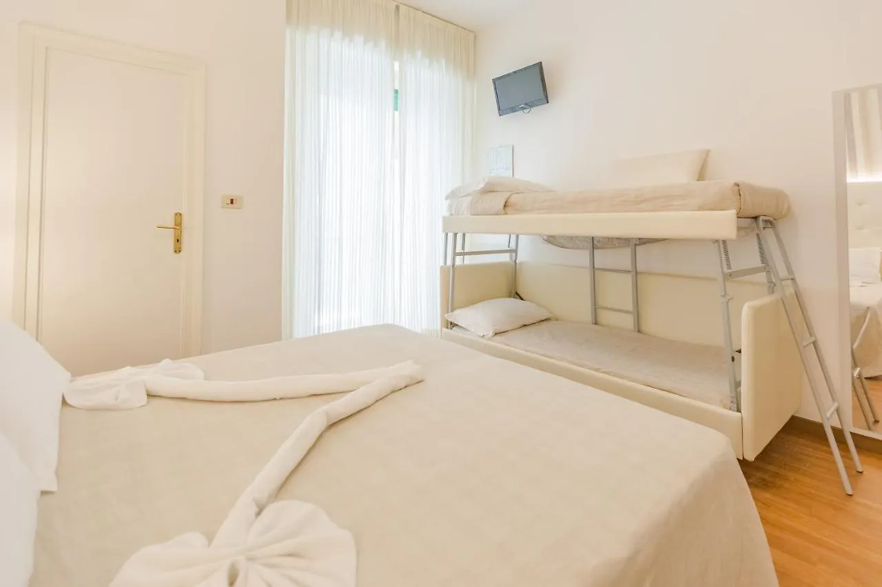 Hotel Bremen 리미니 3*,